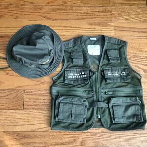 The Smithsonian’s National Zoo Olive Green Junior Ranger Vest Hat Set Bundle